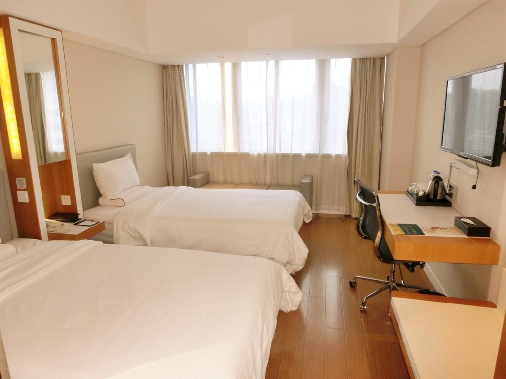 Ji Hotel Guangzhou Zhujiang New Town Room photo