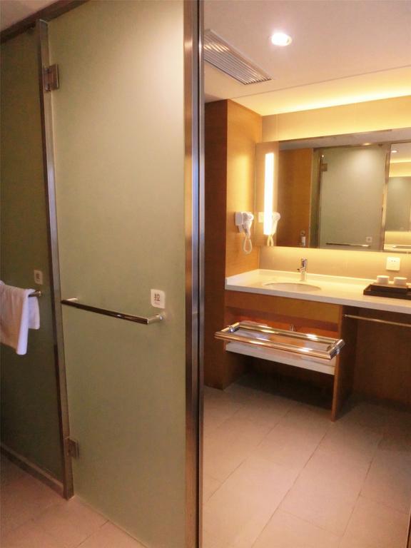 Ji Hotel Guangzhou Zhujiang New Town Room photo