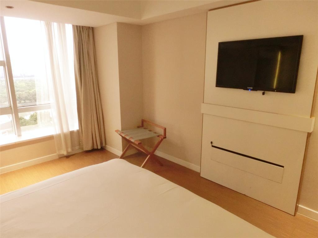 Ji Hotel Guangzhou Zhujiang New Town Room photo