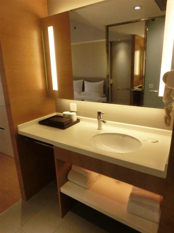 Ji Hotel Guangzhou Zhujiang New Town Room photo